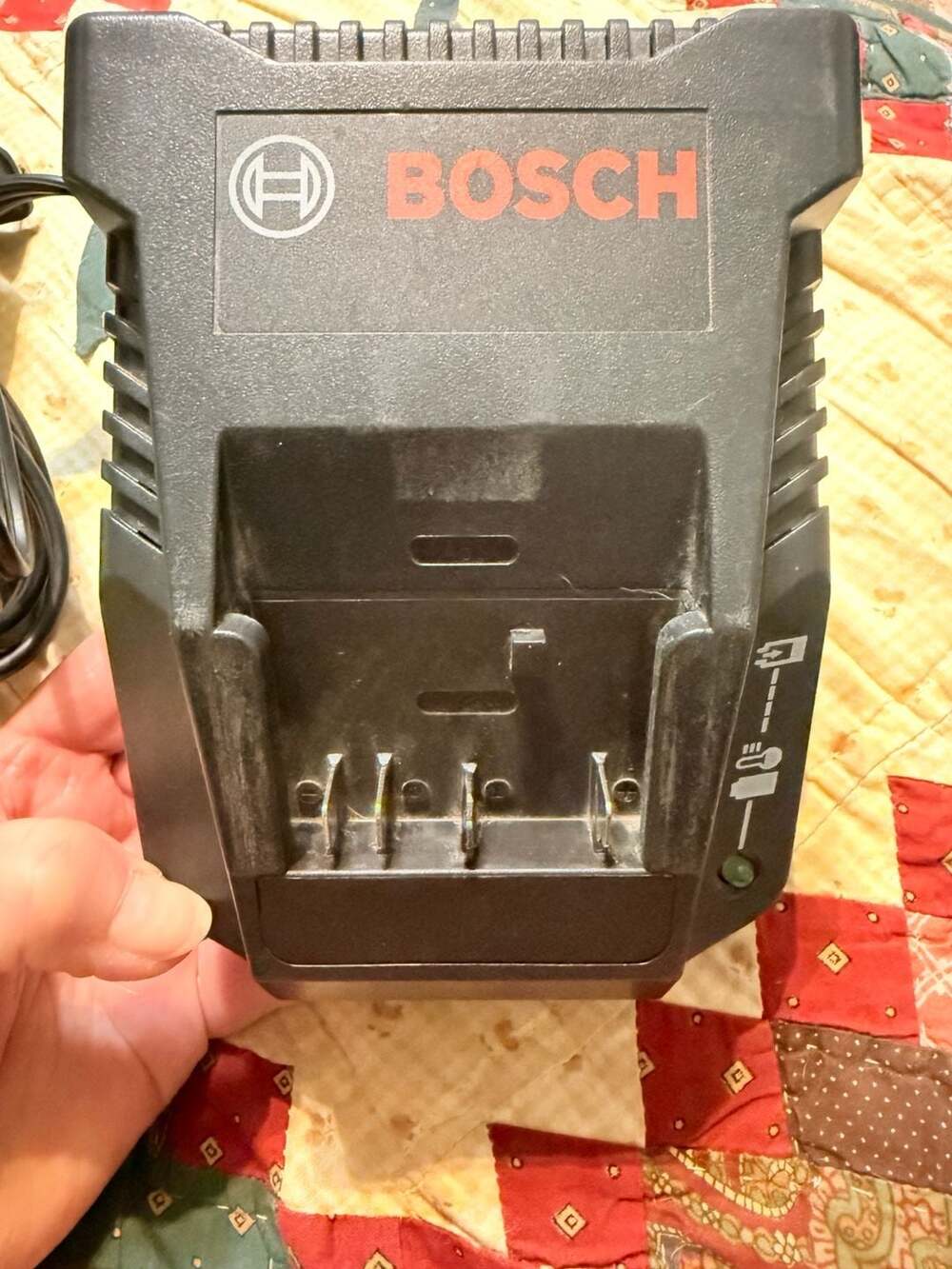 Bosch BC660 18V Lithium-Ion Battery Charger